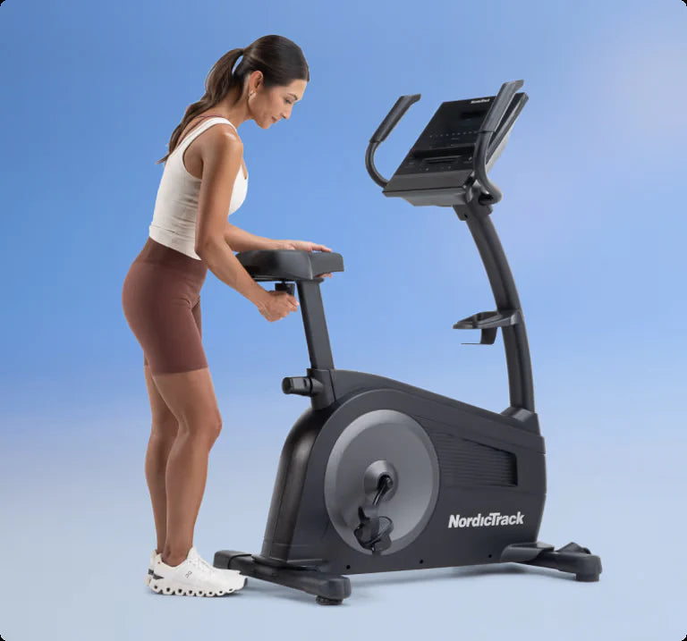 G LE Upright Bike