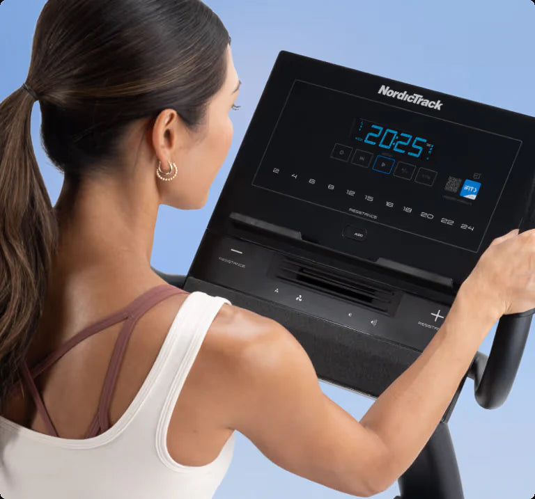 G LE Upright Bike